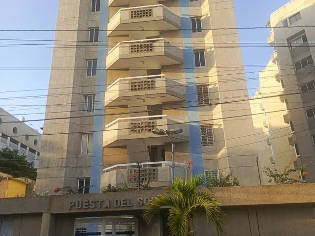 #3 - Departamento para Alquiler en La Guaira - X