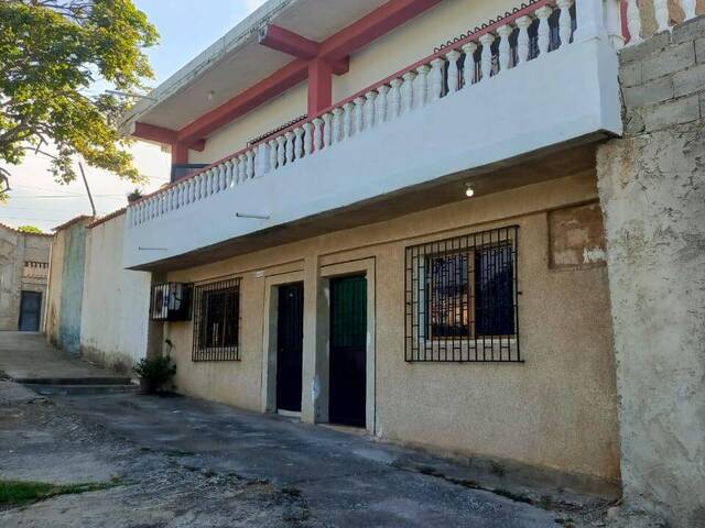 #29 - Casa para Venta en La Guaira - X - 2