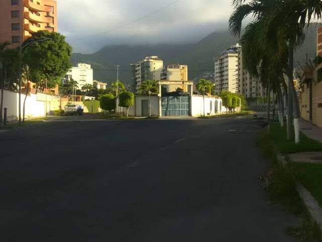 #35 - Departamento para Venta en La Guaira - X - 3