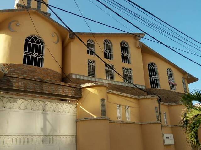 Venta en PLAYA GRANDE - La Guaira